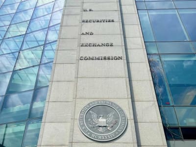 SEC Tinjau Ulang Persetujuan Konversi Dana Kripto Grayscale Menjadi ETF