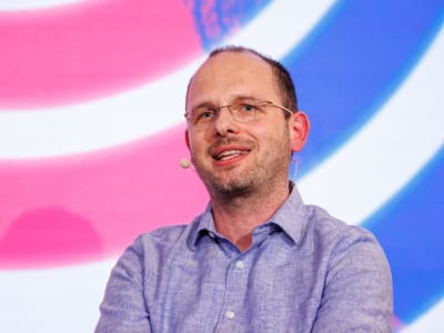 CEO GitHub: Perusahaan Pintar Akan Rekrut Lebih Banyak Developer di Era AI