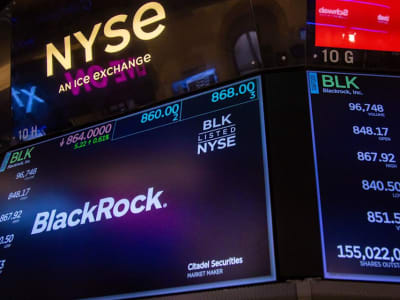 BlackRock Raup Pendapatan ETF Bitcoin Lampaui Dana S&P 500 Tradisional