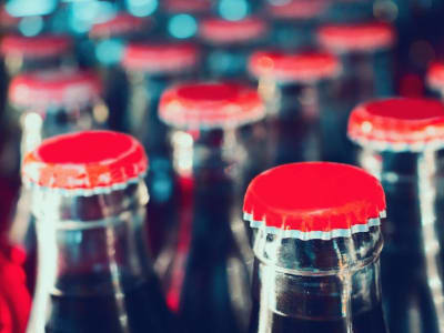 Apakah Investasi Rp 164.45 ribu ($10.000) di Coca-Cola Bisa Membuat Anda Jutawan?