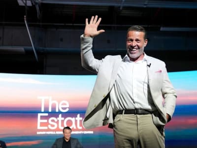 Cara Tony Robbins Mengajarkan Membangun Kekayaan Meski Gaji Kecil