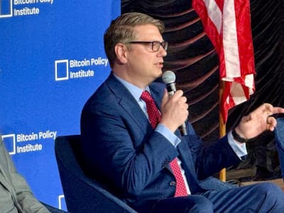 Rencana Cadangan Bitcoin Pemerintah AS Masih Tertunda Meski Ada Dorongan Trump