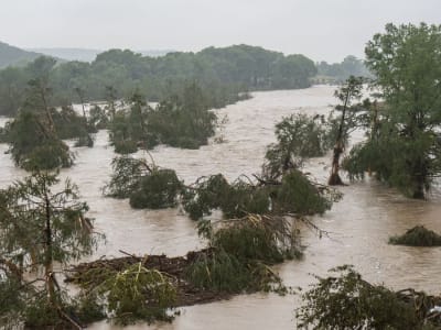 Banjir Bandang Mematikan di Texas: Kritik dan Tantangan Prakiraan Cuaca