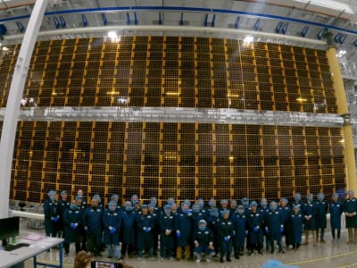 Redwire Sukses Uji Coba Panel Surya Gulung untuk Proyek Lunar Gateway NASA