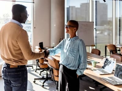 Rahasia Onboarding Efektif untuk Menguatkan Tim Keuangan Perusahaan Kecil