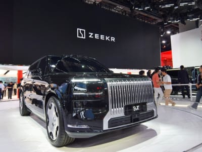 Zeekr Beralih ke Plug-in Hybrid, Tinggalkan EV Murni Di China
