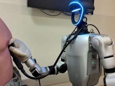 Robot Humanoid Teleoperasi Bantu Prosedur Medis Atasi Krisis Rumah Sakit