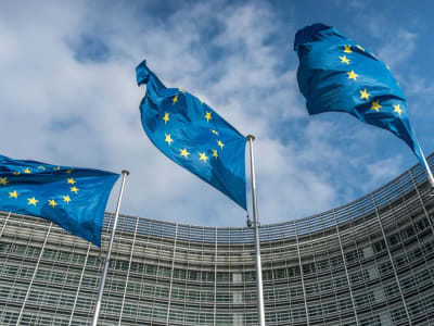 Uni Eropa Perkenalkan Kode Sukarela untuk Mengatur Kecerdasan Buatan