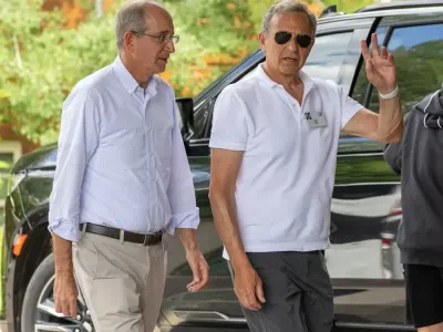 Para Miliarder Dunia Berkumpul Santai di Konferensi Allen & Co 2025