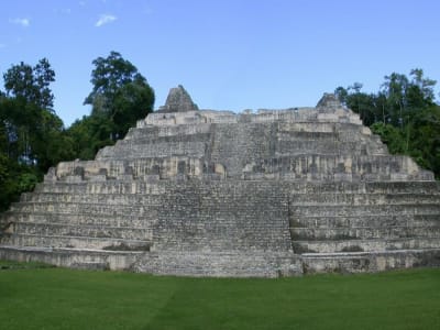 Penemuan Makam Raja Te K’ab Chaak: Mengungkap Sejarah Kota Maya Caracol