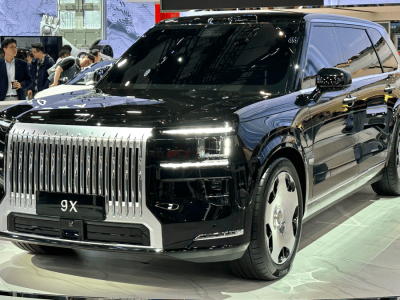 Zeekr 9X: SUV Plug-in Hybrid Mewah dengan Performa dan Pengisian Super Cepat