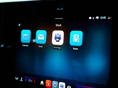 Mercedes-Benz Hadirkan Fitur Microsoft Teams untuk Video Call Saat Berkendara