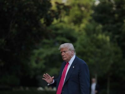 Donald Trump Dorong Persetujuan GENIUS Act untuk Atur Stablecoin dan Dorong Pasar Crypto