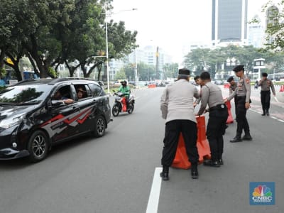 Polisi Amankan Demo Ojol di Monas dengan Penutupan Jalan dan Imbauan Lalu Lintas