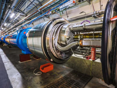 Penemuan Pelanggaran Simetri CP Pertama pada Baryon di CERN