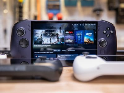 Lenovo Legion Go S dengan SteamOS, Alternatif Steam Deck yang Belum Unggul