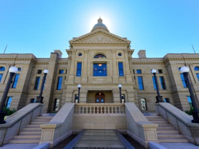 Wyoming Uji Coba Pembayaran Instan Kontraktor Pemerintah Pakai Stablecoin WYST