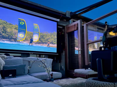 Anker Nebula X1: Proyektor Portabel 4K Terang dengan Suara Menggelegar