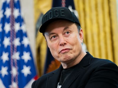 Tesla Pasang Chatbot AI Grok, Memicu Kekhawatiran Privasi Data Pengemudi