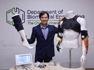 Start-Up Hong Kong Perkenalkan Robotika Pakai untuk Perawatan Lansia