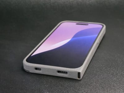 Casing iPhone USB-C Buatan Ken Pillonel Bantu Hidupkan iPhone Lama Lebih Lama