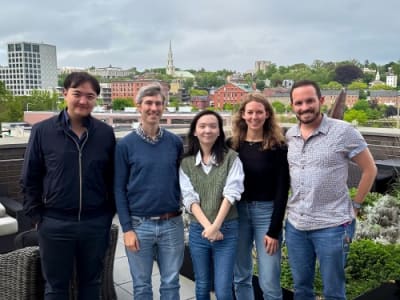 CVector Jawab Kekhawatiran Pelanggan dengan Komitmen Jangka Panjang dan AI Industri