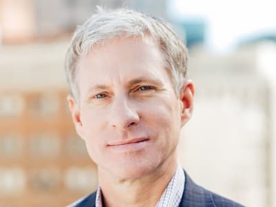 Transaksi Besar Dompet Chris Larsen Picu Penurunan Harga XRP Setelah Rekor