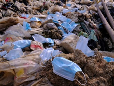 Daur Ulang Masker Bekas Jadi Film Panas dan Perisai Elektromagnetik Canggih