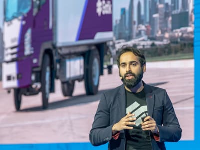 Gatik Arena: Platform Simulasi Canggih Percepat Pengujian Truk Otonom