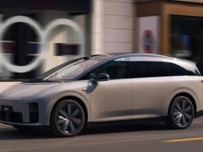 Li Auto Luncurkan SUV Listrik Premium untuk Saingi Tesla di Tiongkok