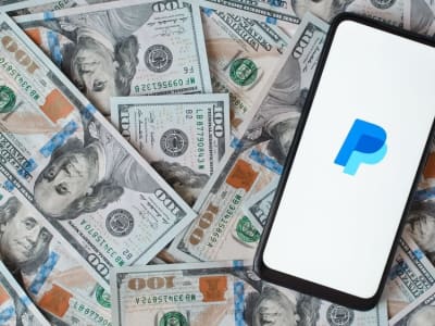 Kinerja Saham PayPal 2025: Menangani Penurunan Transaksi dan Harapan Analis