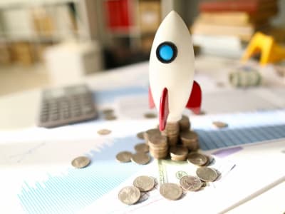 Prediksi Kenaikan Besar XRP dan Bitcoin oleh Analis Wall Street Hingga 2028