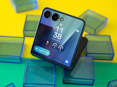 Samsung Galaxy Z Flip 7: Layar Cover Lebih Besar Bikin Pakai Flip Phone Makin Praktis