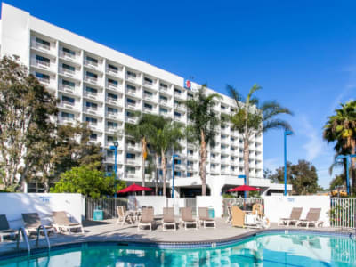 OYO dan IBS Software Bersinergi Percepat Digitalisasi Layanan Perhotelan Global