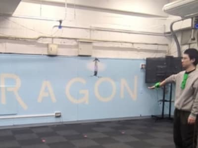 Drone Sayap Berkedip Tokyo: Mendarat Lembut di Tangan dengan Gestur