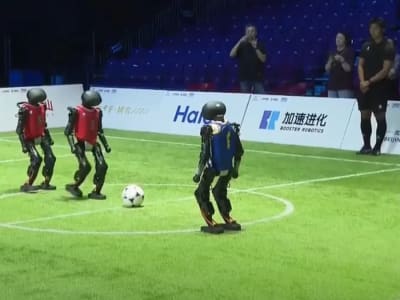 China Siapkan Robot Humanoid Bertanding Sepak Bola di Beijing Agustus Ini