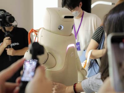 GR-3 Care-bot: Robot Empati yang Mengubah Cara Kita Berinteraksi dengan Mesin