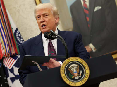 Trump Ancam Tarif 100% Pada Chip Untuk Dorong Produksi di AS, Ini Respons Apple