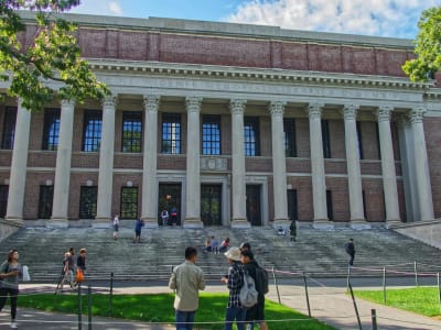 Harvard Ungkap Kepemilikan Bitcoin Rp1,6 Triliun Lewat ETF Resmi