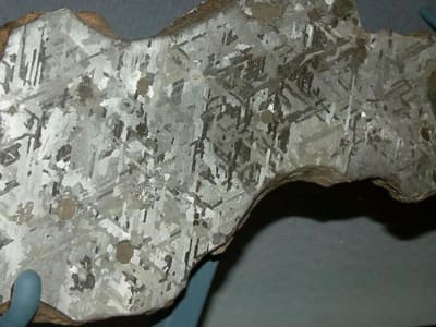 Ilmuwan Cina Berhasil Sintesis Berlian Heksagonal dari Meteorit Diablo Canyon