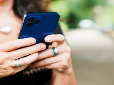 AI dan Radar Bisa Sadap Percakapan Ponsel Lewat Getaran Tersembunyi