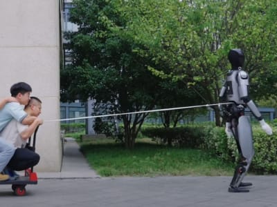 MagicBot, Robot Humanoid dari Cina yang Bisa Menarik Beban Berat Hingga 250 Kg