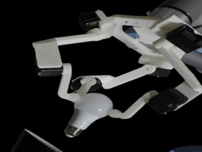 Robot Yale dengan Cengkram Sferis, Mesin Efisien untuk Tugas Rumahan dan Medis