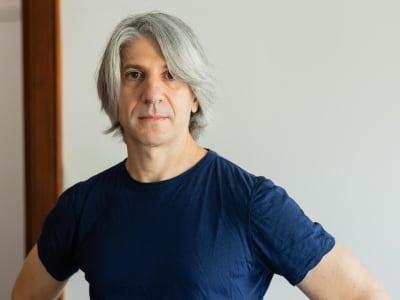 David Petrou Ciptakan AI Cerdas untuk Sempurnakan Percakapan Grup Chat