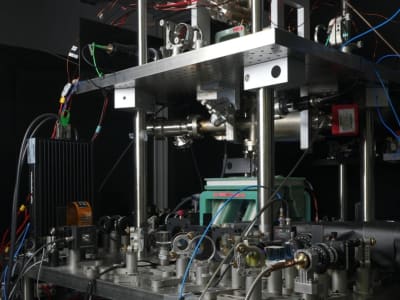 Terobosan Baru Susun 2.000 Atom untuk Komputer Kuantum Lebih Canggih