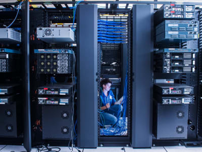 Apakah Broadcom Bisa Menyaingi Nvidia di Pasar Akselerator AI yang Sedang Meledak?