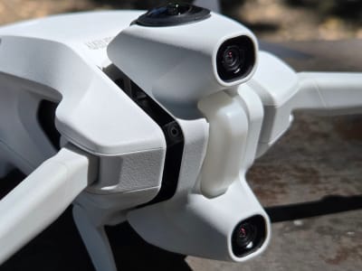 Antigravity A1: Drone 360 Derajat dengan Kokpit Virtual untuk Pengalaman Terbang Seru