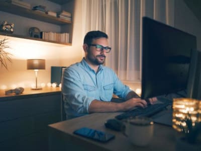 3 Saham Perangkat Lunak Internet Populer dengan Potensi Pertumbuhan Tinggi 2025