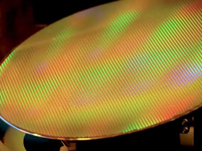 Hua Hong Konsolidasi untuk Penuhi Permintaan Chip Legacy yang Meningkat