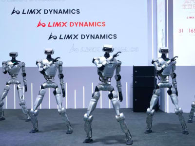 LimX Oli Robot Humanoid Tampil Menari di Ajang Robotik Dunia 2025